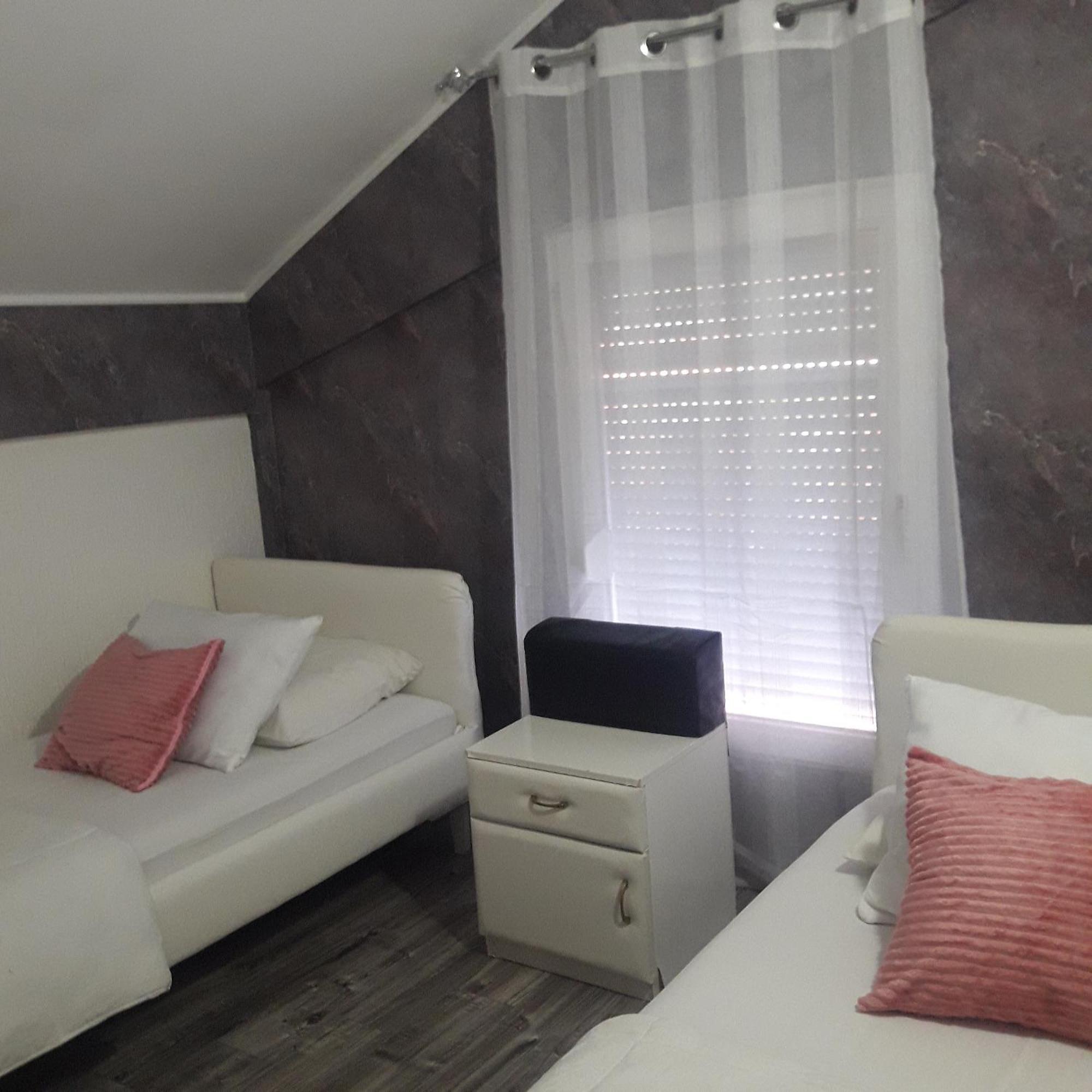 Apartmani Nis Exterior foto