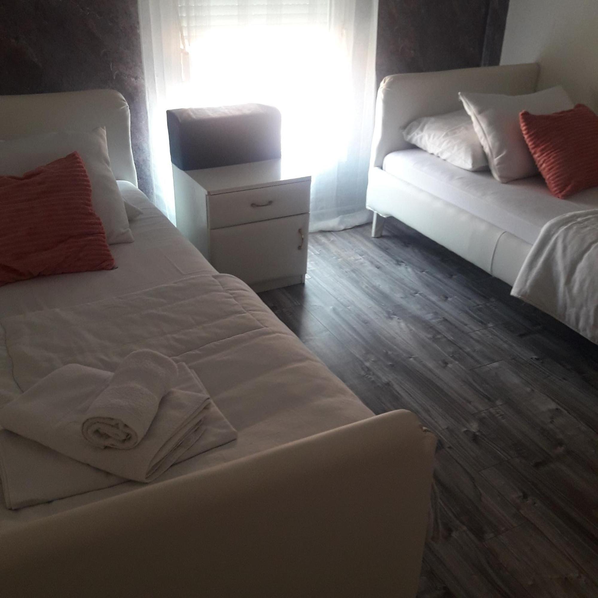 Apartmani Nis Exterior foto